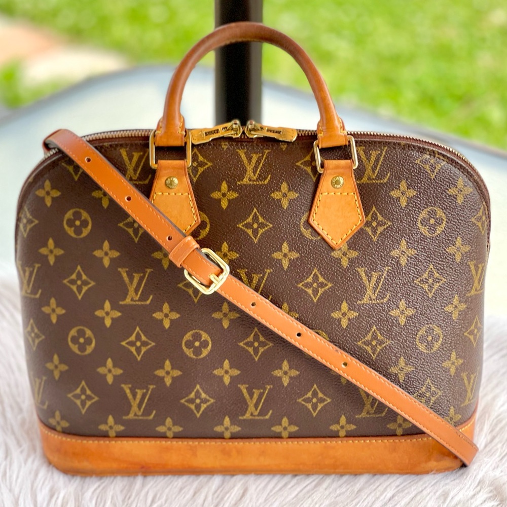 Authentic Louis Vuitton Monogram Alma bag